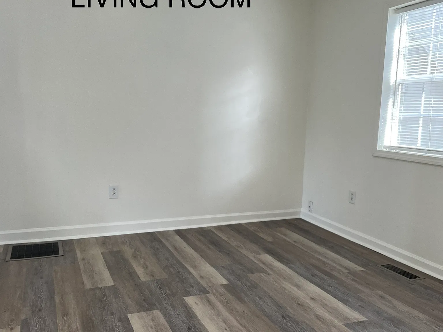 AND: College: 613: Triplex and House - C — Photo 4