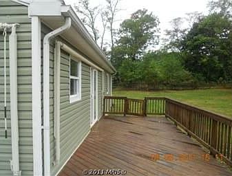 2nd image of 20 Rocky Ledge Ln