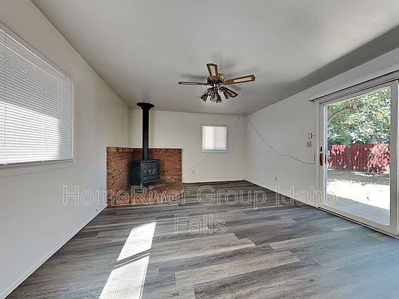 4th image of 668 Westhill Ave