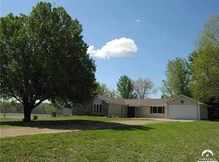 1325 N 1082 Rd, Lawrence, KS 66046