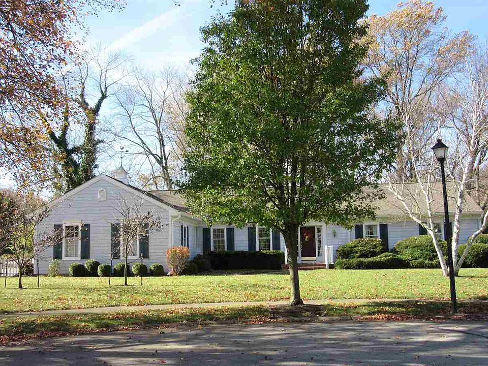 1st image of 2208 Ellen Dr