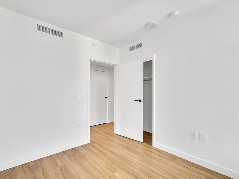 1770 Pendrell St — Photo 36