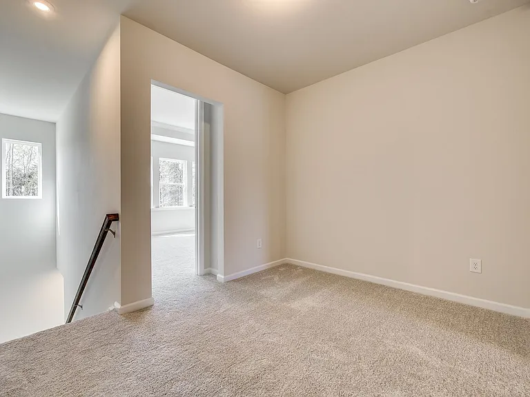 229 Brooks Springs Dr — Photo 16