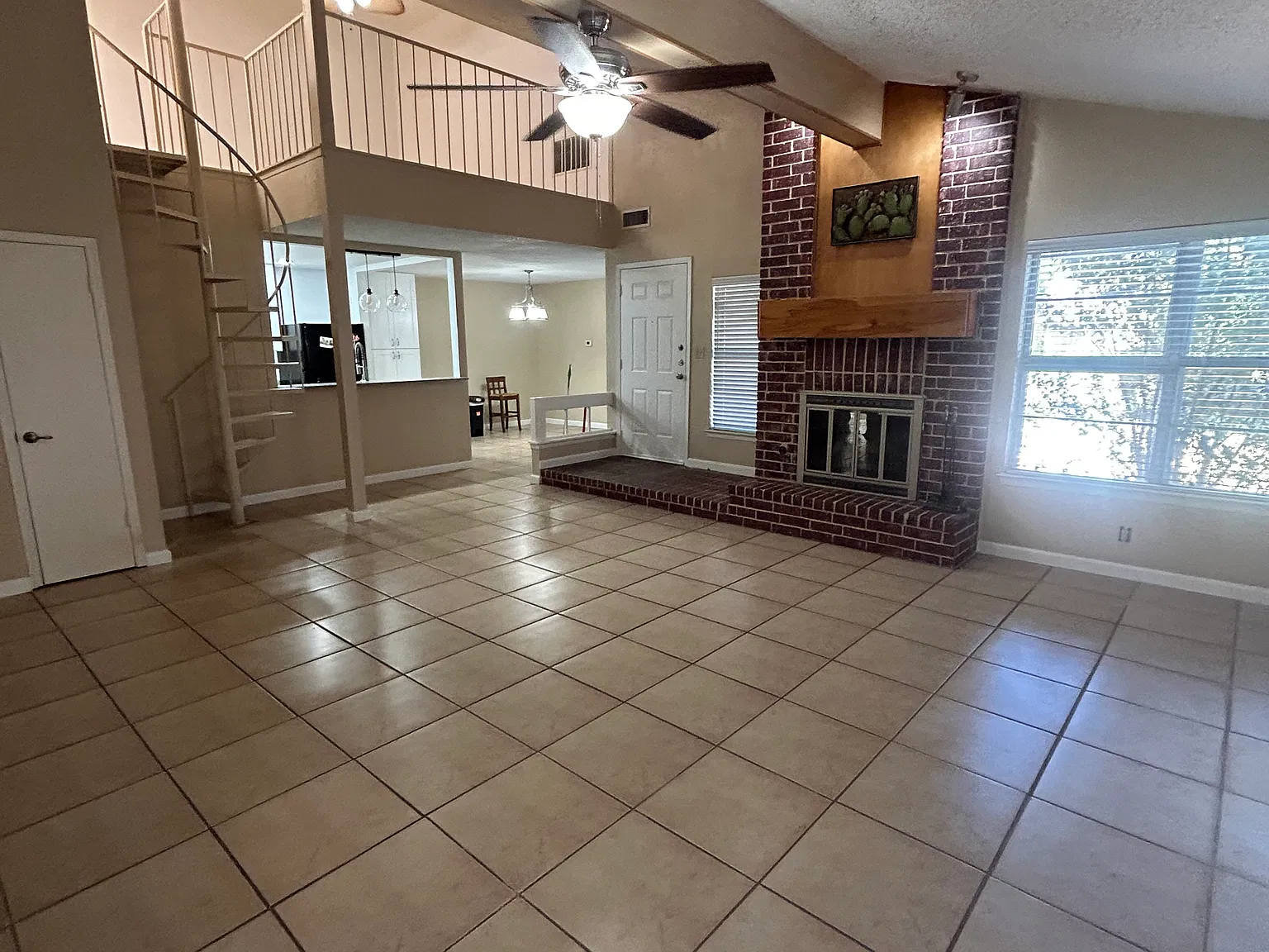 2 bed, 1810 sqft, $1,895 — Photo 3