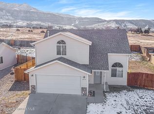 218 Cliff View Cir, Parachute, CO 81635