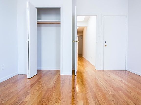 2nd image of 278 Wyckoff Ave #3RTY