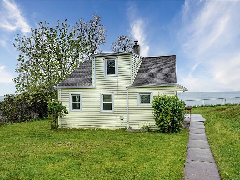 904 Lake Rd — Photo 35