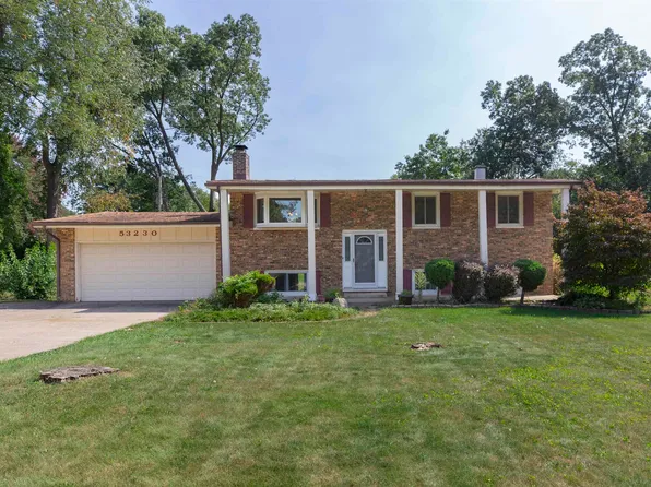 53230 Oakton Dr, South Bend, IN 46635