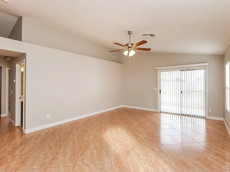 631 N Williams St — Photo 3