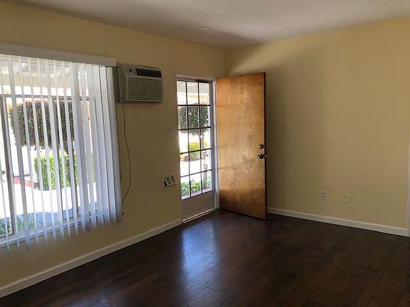 5th image of 5137 1/2 Tyler Ave