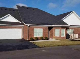 9911 Hill Spring Cir, Louisville, KY 40291