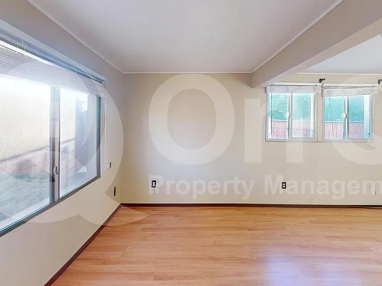 4937 E Rosewood St — Photo 9