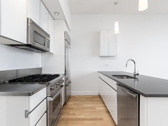 5th image of 554 54th St Unit 23V