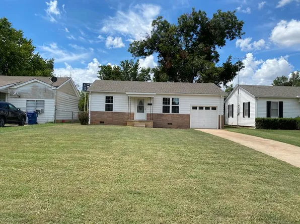 1408 S 15th St, Chickasha, OK 73018