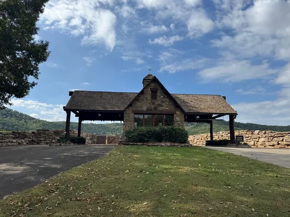 174 Trailwood Dr, Ellijay, GA 30536