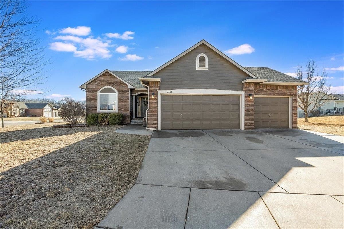 2125 E Brookstone St Derby KS 67037 Zillow