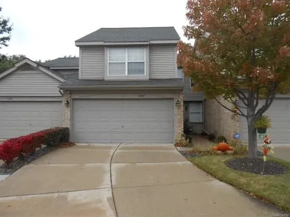 43885 Stoney Ln, Sterling Heights, MI 48313