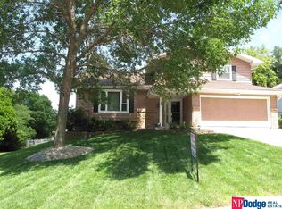 2812 Hansen Cir, Bellevue, NE 68005