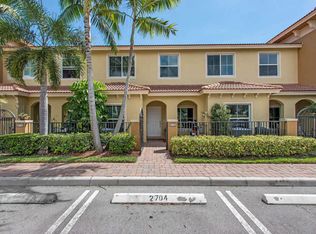 370 Lake Monterey Cir, Boynton Beach, FL 33426