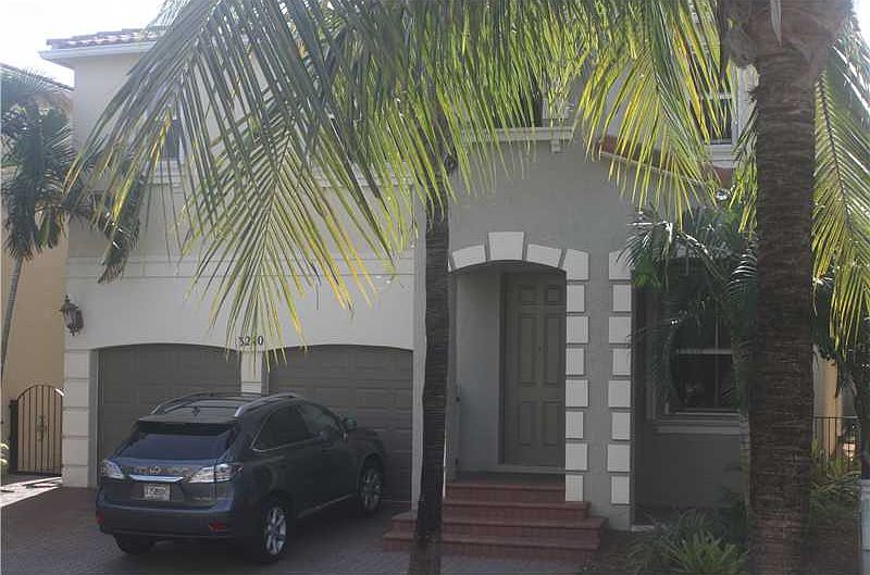 1st image of 3240 NE 212th St