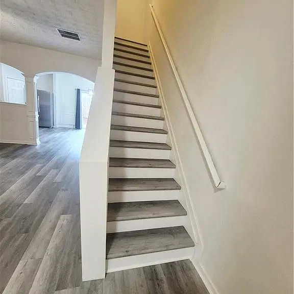 2517 Emma Way — Photo 3