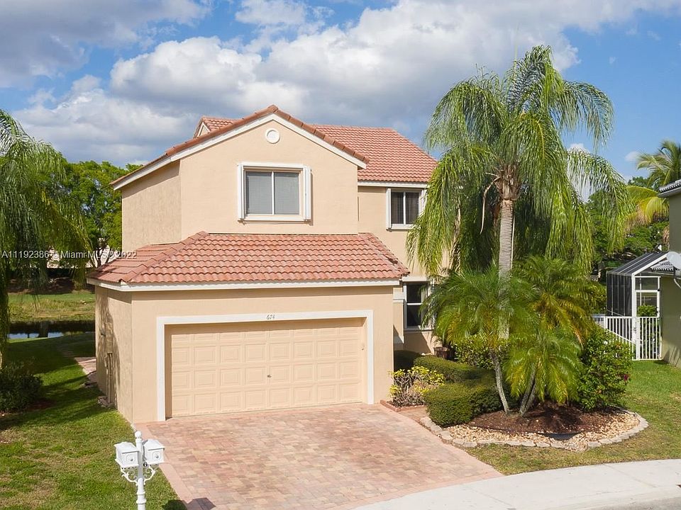 1st image of 674 Lone Pine Ln