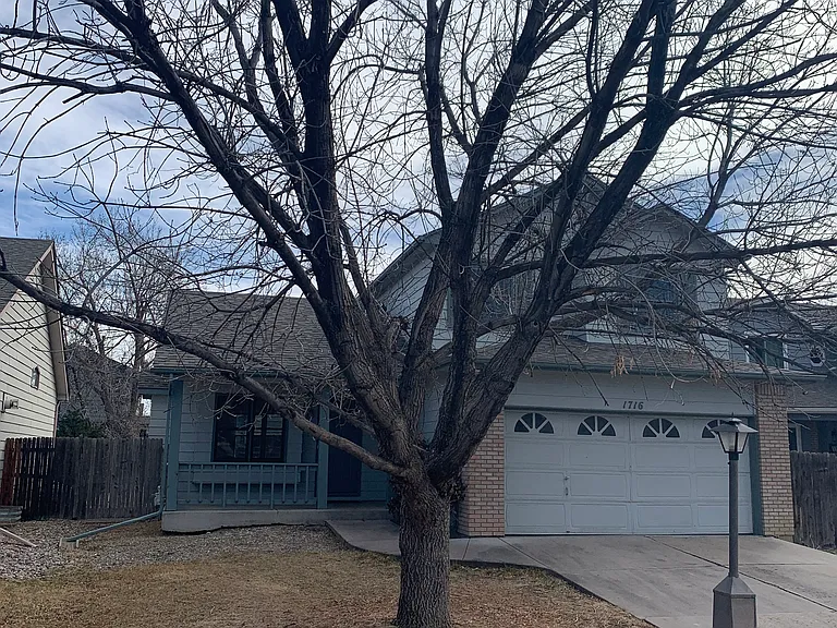 1716 Spencer St — Photo 2