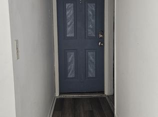 1300 E Philadelphia Ave APT 8, Gilbertsville, PA 19525