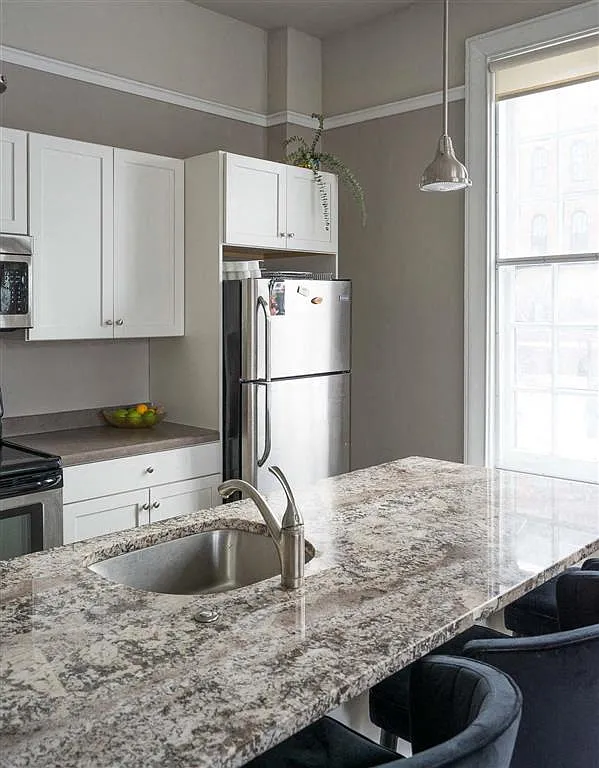300 Alexander Apartments — Photo 4