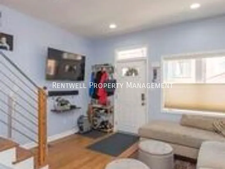 1024 N Orianna St — Photo 5