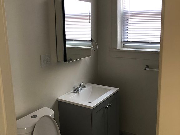 5th image of 200 N Central Ave #7bdeedb29