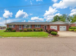 104 Gardner St, Martin, TN 38237