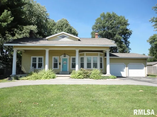 719 E Park St, Taylorville, IL 62568