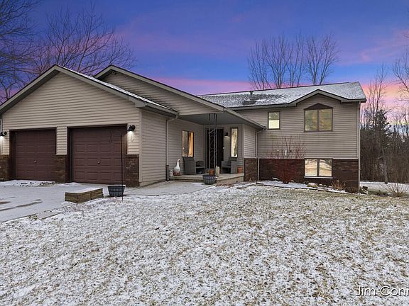 2nd image of 270 Forteen Mile Rd NW