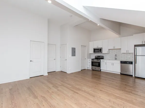 1008 W 18th St, Chicago, IL