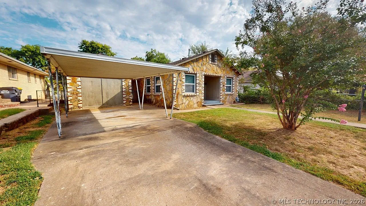 2 bed, 1.0 bath, 828 sqft, $1,425 — Photo 4