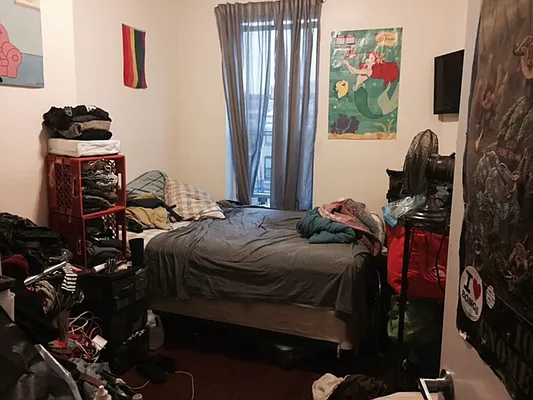 Rented by Premier Metro Realty Corp | media 37