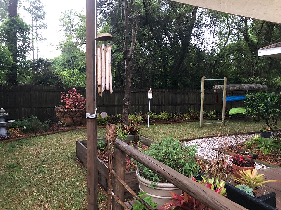 1st image of 723 Nieves Ln