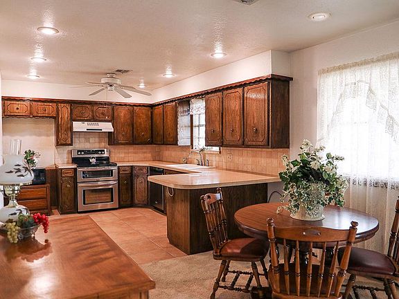 4th image of 105 Mitchell Dr