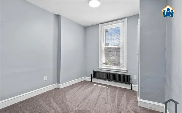 950 E Russell St — Photo 18