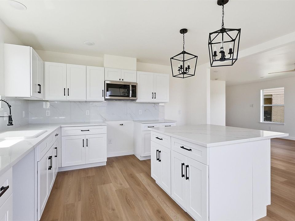 1st image of 915 Redcrest Springs Ct
