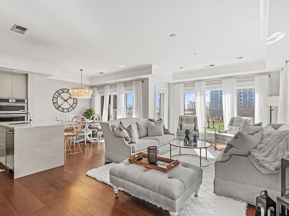 1st image of 150 Henley Pl APT 201