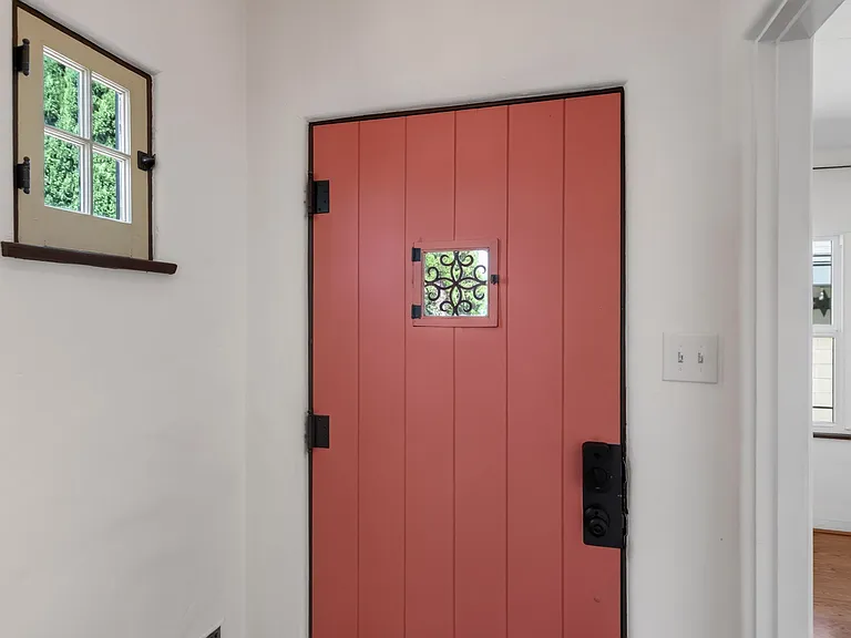3533 Elmwood Dr — Photo 10
