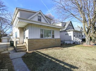 1422 Lincoln St, North Chicago, IL 60064