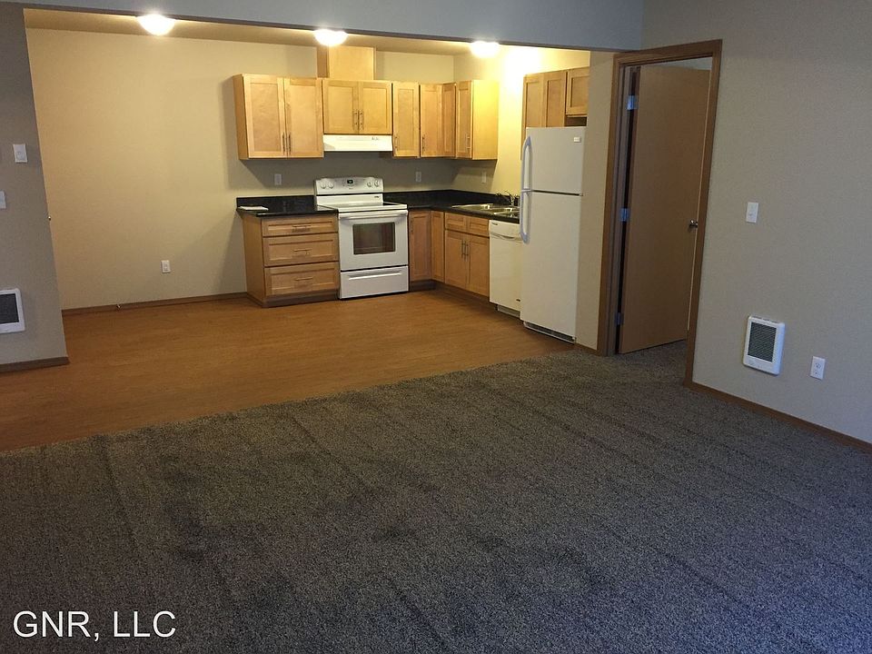 1st image of 921 E 72nd St APT 3B