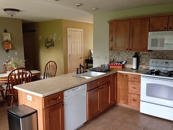 3rd image of 1704 Cedar Crest Dr