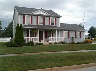 1639 Waterford Dr, Bowling Green, OH 43402