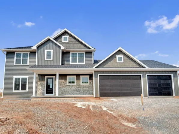 N8870 Dublin Pass, Menasha, WI 54952