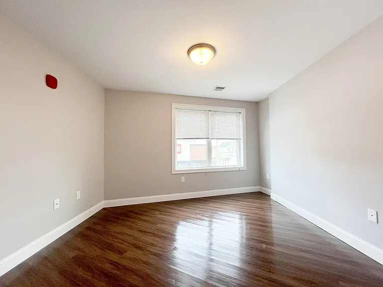 32 Harris St #315 — Photo 6