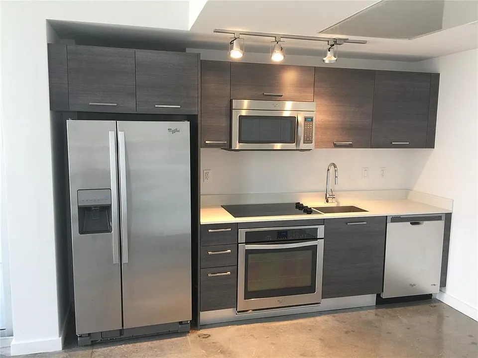151 SE 1st St #2904
